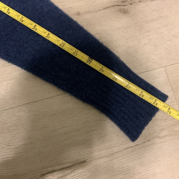 Club Monaco Cashmere Blend Turtleneck Sweater size M Blue Long Sleeve soft - Picture 7 of 9
